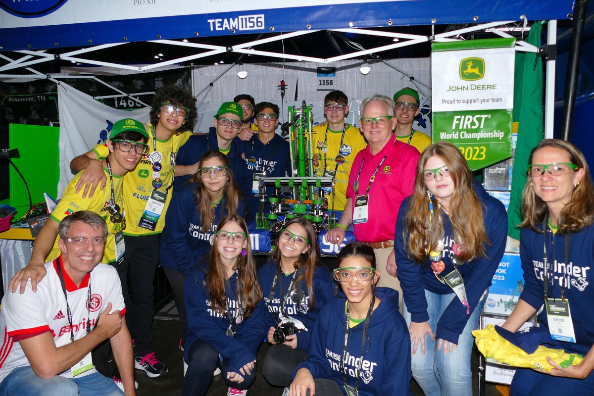 Congrats <a href="/FRCTeams/">FIRST Robotics Competition</a> <a href="/underctrl1156/">Under Control #1156</a> for receiving Engineering Inspiration Award at 2023 FIRST World Championship in Houston!  Great connecting with you at the event.  #FIRSTChamp #JDInspire <a href="/JohnDeereBrasil/">John Deere Brasil</a>