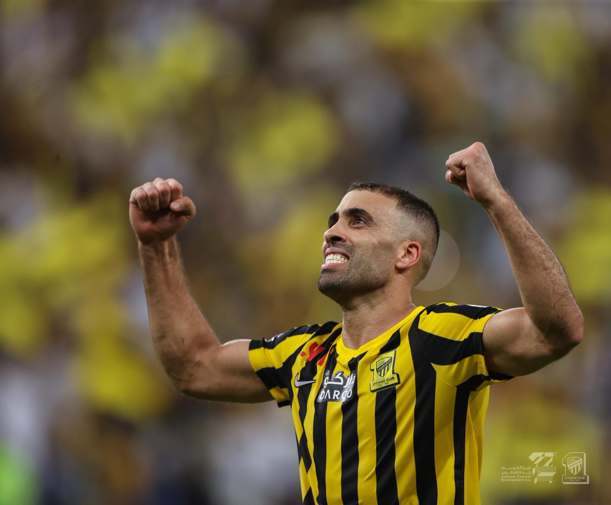 ittihad's tweet photo. 🎼 أجيب لك قلب ساطي منين؟ 😍
#الاتحاد_الشباب https://t.co/6FLm7eXSVt