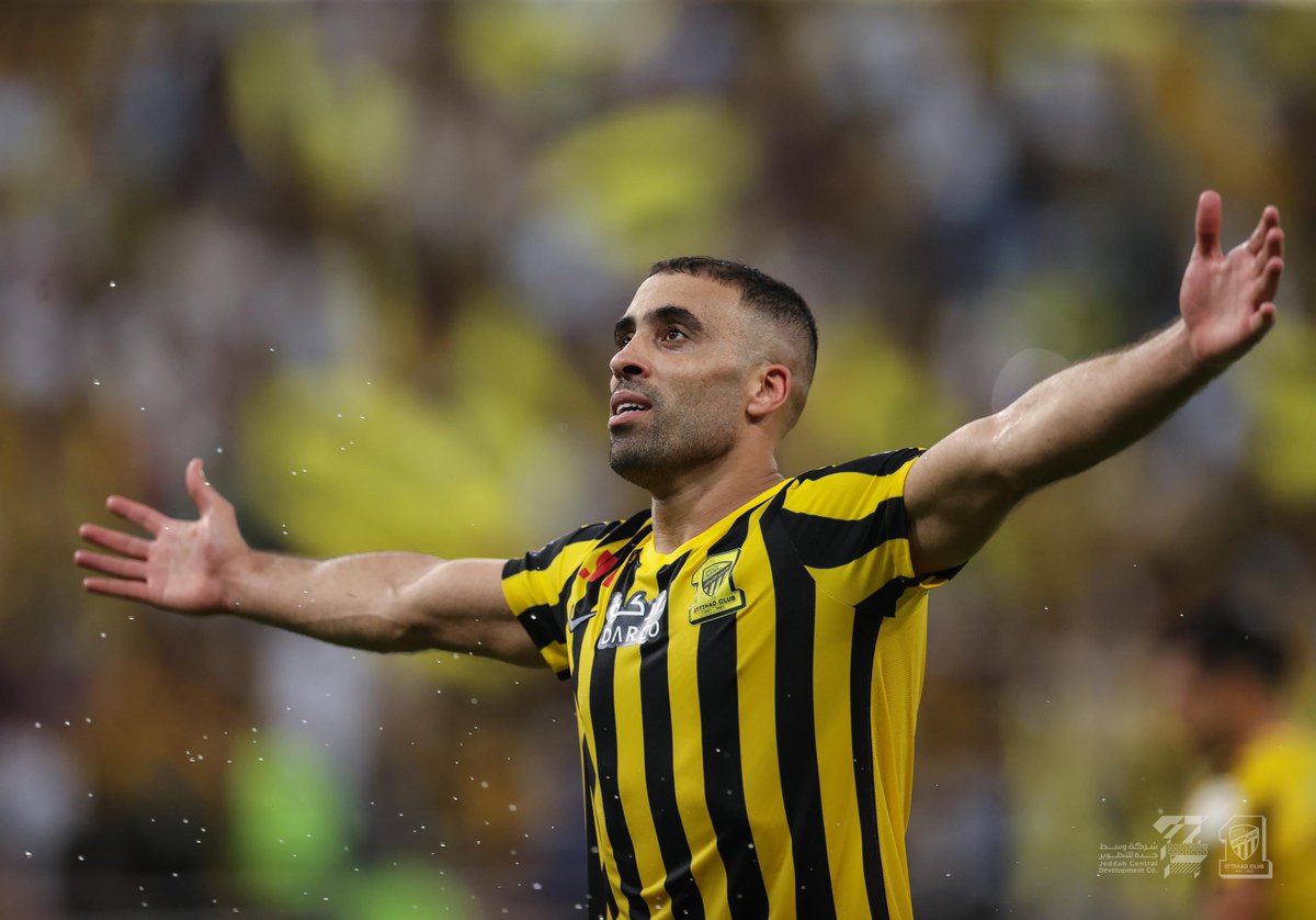 ittihad's tweet photo. 🎼 أجيب لك قلب ساطي منين؟ 😍
#الاتحاد_الشباب https://t.co/6FLm7eXSVt