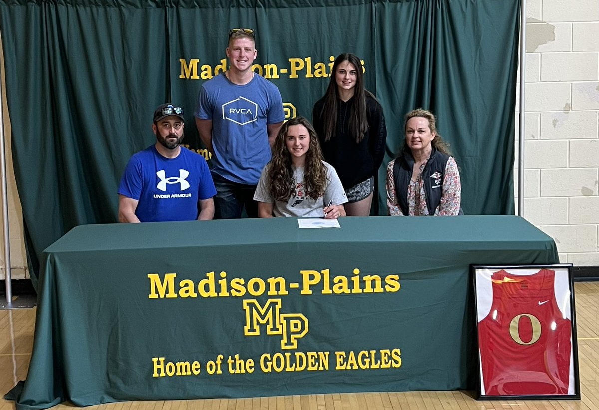 Congratulations to senior Olivia Finke who signed her letter of intent to run track at Otterbein University.