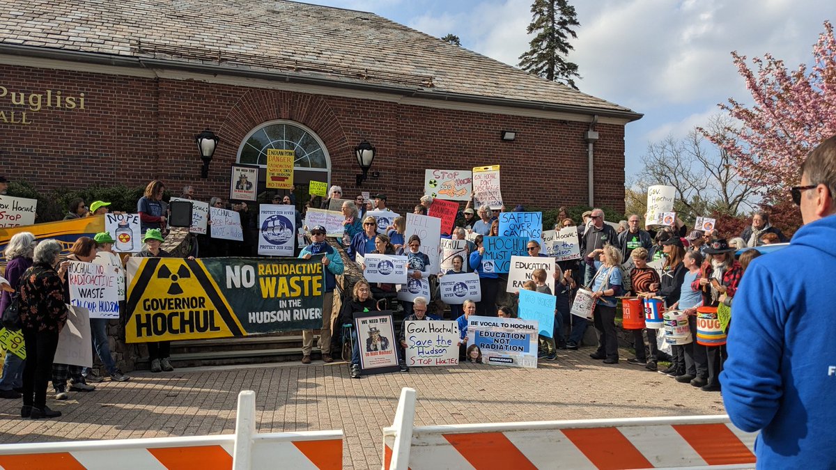SAPE (@sape2016) on Twitter photo We stand with parents in the Hendrick Hudson School District who worry about their children 4000ft from #IndianPoint demolition and 400ft from the "Algonquin" Pipeline & dumping 1mill gallons of radioactive wastewater. <a href="/GovKathyHochul/">Governor Kathy Hochul</a> Why are you ignoring this? #StopHoltec We stand with parents in the Hendrick Hudson School District who worry about their children 4000ft from #IndianPoint demolition and 400ft from the "Algonquin" Pipeline & dumping 1mill gallons of radioactive wastewater. <a href="/GovKathyHochul/">Governor Kathy Hochul</a> Why are you ignoring this? #StopHoltec