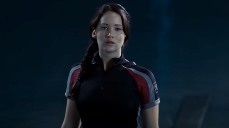 noradominick's tweet photo. this parallel between lucy gray baird and katniss bowing — rachel zegler understood the assignment — entering my #thehungergames era again, oh my god ballad of songbirds and snakes looks so good https://t.co/0ZJrqWsfcq