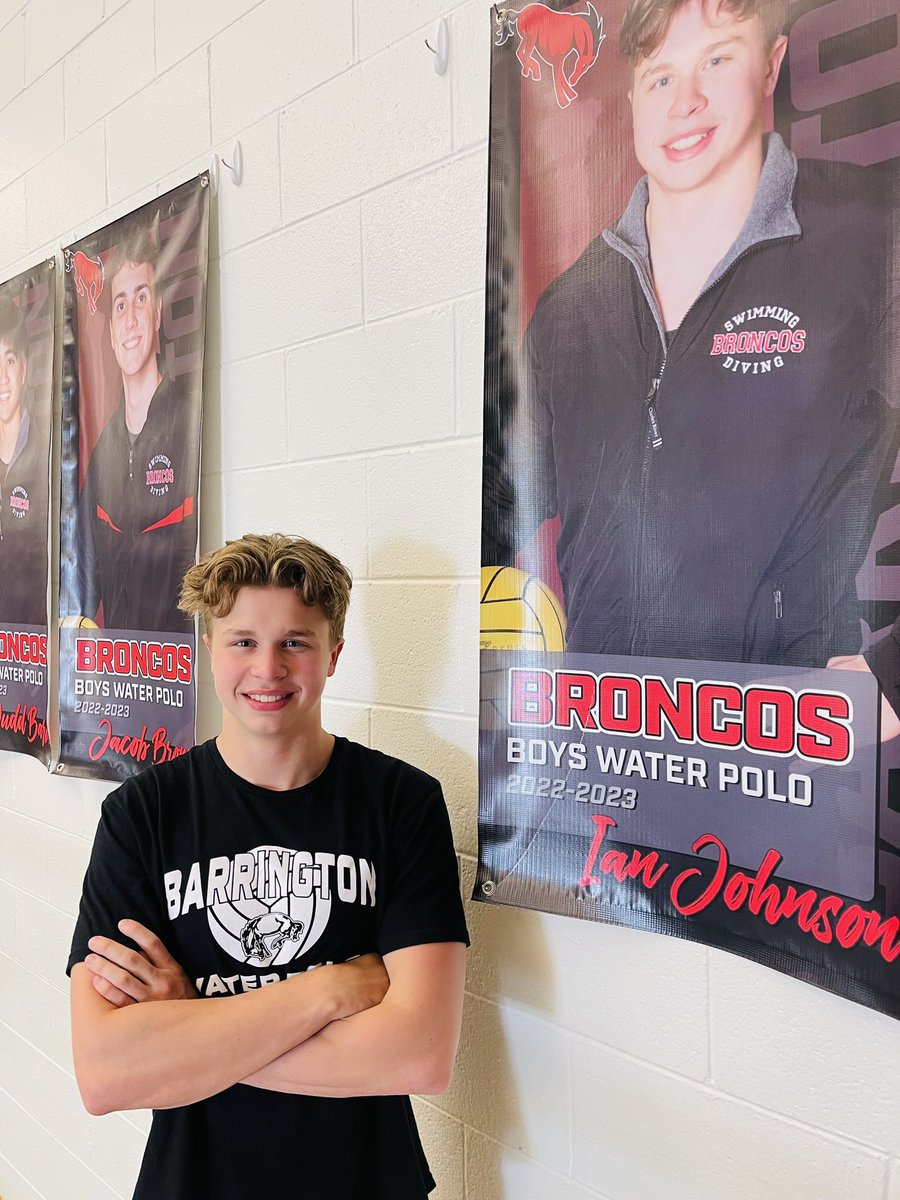 RJohnsonGR2's tweet photo. Senior Night 2023! 🤽‍♂️Let’s go Broncos! @GroveAve220 ❤️🖤🤍  @barrington220 @BarringtonHS220 #WeBelong220 https://t.co/r4tAdz2pI0