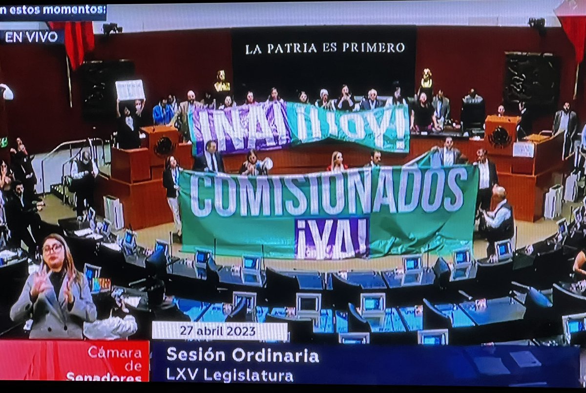 JTrianaT's tweet photo. Se acordó el nombramiento de un comisionado para permitir que el INAI trabajara, pero morena radical saboteó (con trampas) a morena y el nombramiento no alcanzó mayoría de votos.

Receso y toma de tribuna. https://t.co/J8D1lYXAbL