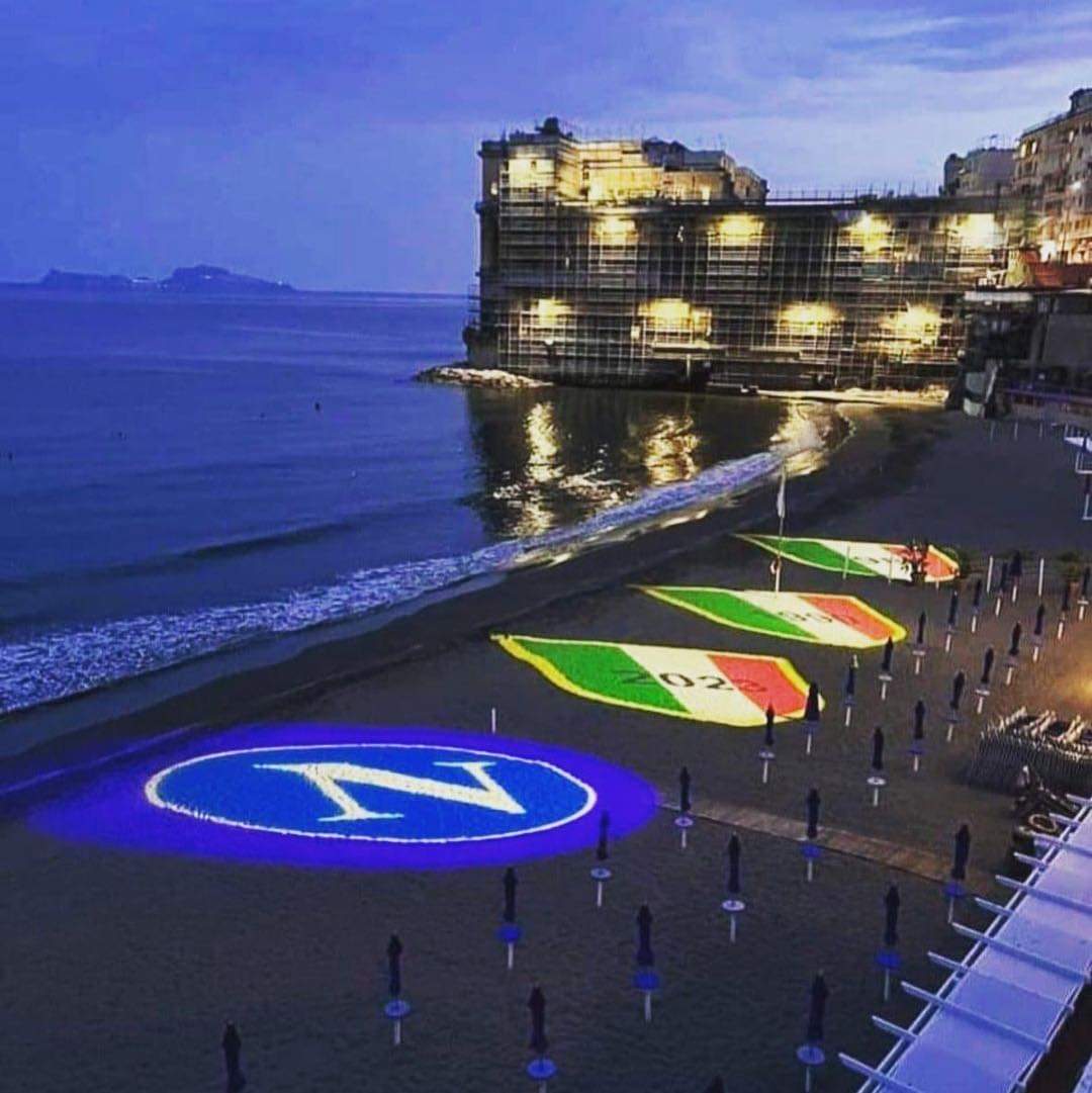 sscraffaele's tweet image. Quando urlate &quot;Noi non siamo Napoletani&quot;
Fatelo più forte, perchè non lo siete. 
Mentre noi sì e siamo orgogliosissimi. 
Posillipo stasera 💙🇮🇹💫
Napoli si prepara. 
Ma sotto sotto, anche gli haters sono curiosi di vedere come si festeggia uno scudetto. 
#Napoli
