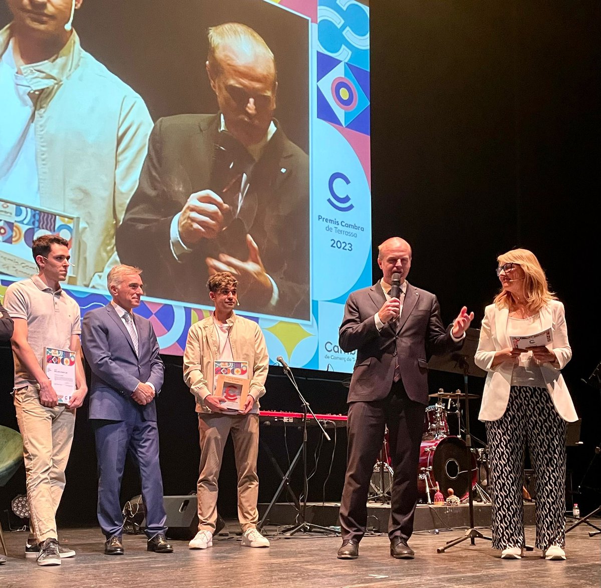 🏆 Aquest vespre he participat a l’entrega dels #PremisCambra de <a href="/CambraTerrassa/">Cambra de Comerç de Terrassa</a> a la ‘Millor Start-Up’’.

Enhorabona a la guanyadora <a href="/KreiosSpace/">Kreios Space</a> i als dos finalistes Clarity Stethoscope i Invite Tech

A <a href="/emprencat/">Emprenedoria</a> ajudem a fer aflorar el talent emprenedor a tot el país!