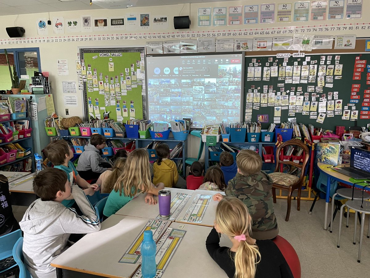 MrsDebertin'sCorner tweet media