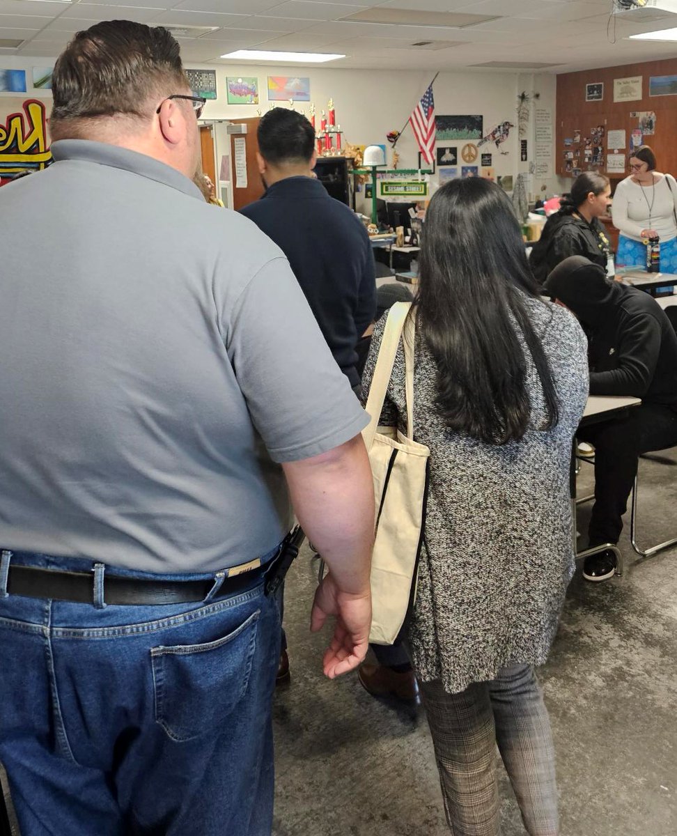 EUHSD's tweet photo. Today @vhsgrizzlies  hosted a tour for 75-100 teachers &amp; administrators who are participating in the CCAE Plus Conference. VHS is being recognized Friday  for being selected as a 2023 Model Continuation High School. Way to go Valley High School! https://t.co/cpKarY4FpO