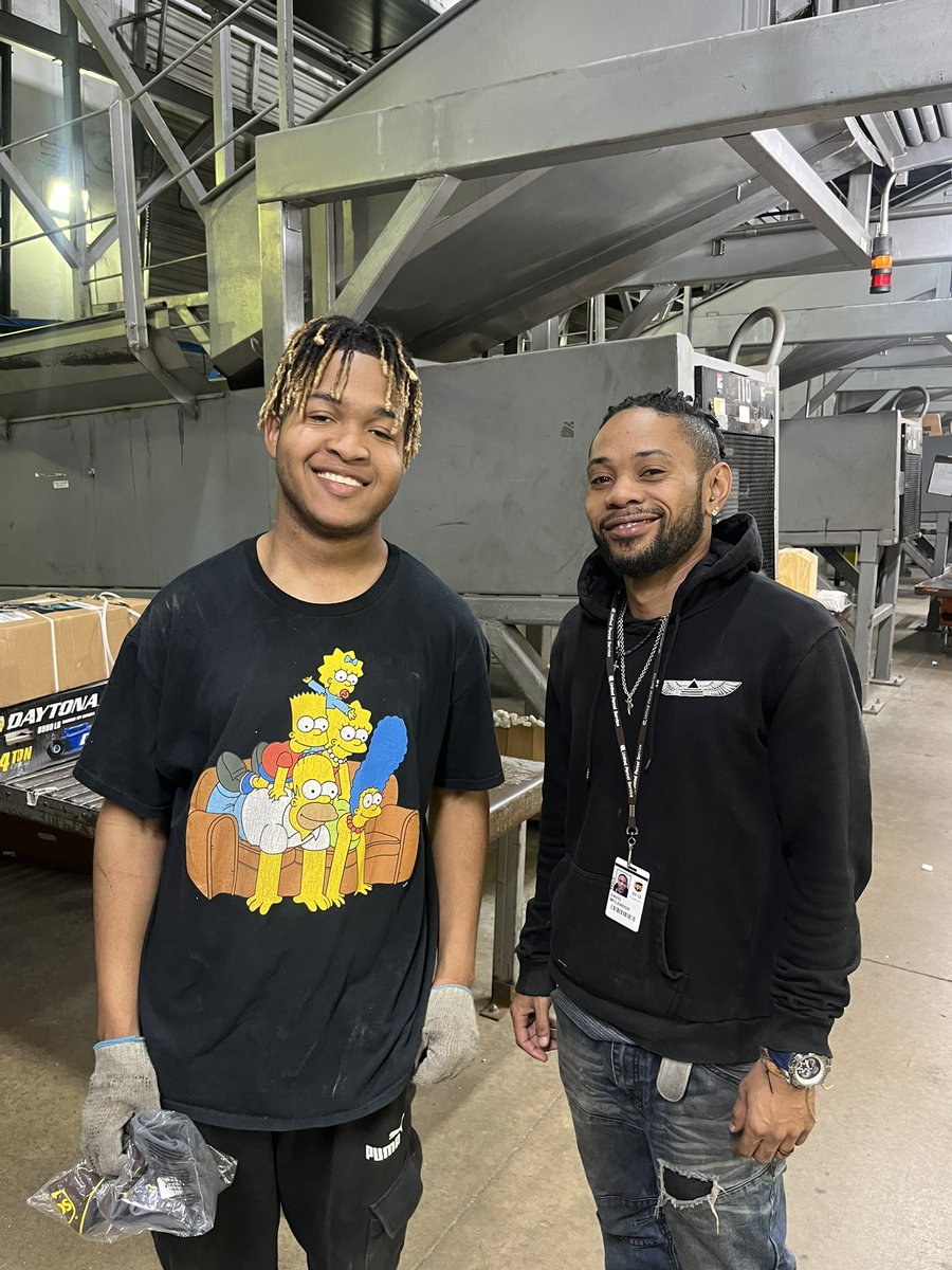 Recognizing <a href="/UPSers/">UPSers</a> Savaughn Cooper for doing an outstanding as pd1 sweeper! Always showing up early and eager to work! Thank you for doing an amazing job for <a href="/UPS/">UPS</a> <a href="/bigtymer504/">E.J.⚜</a> #DeliverWhatMatters