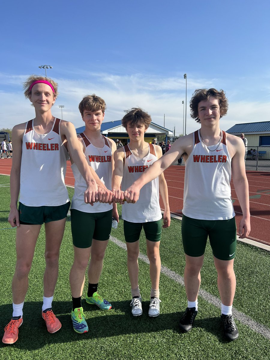 Boys 4x8 places 3rd at the Highland Invite!