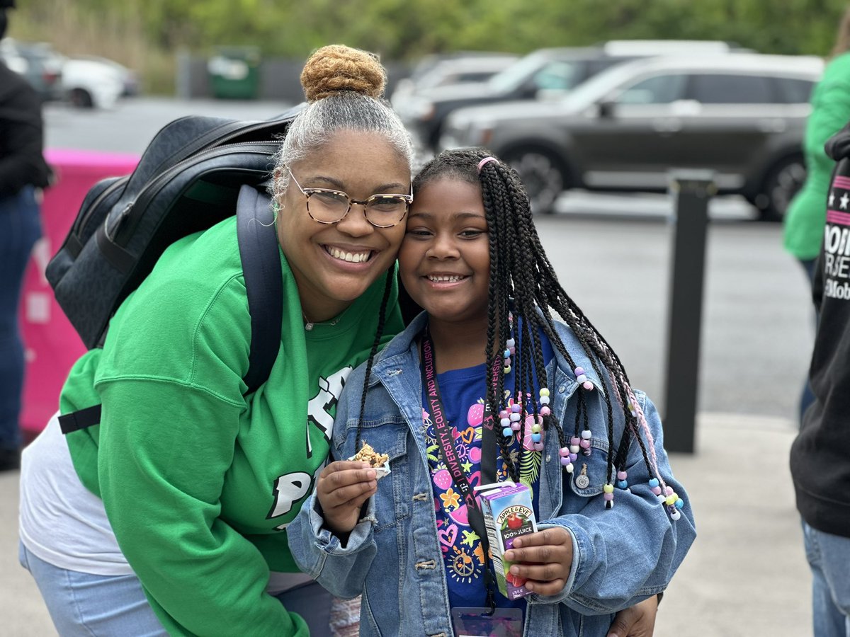 Beverly Eife (@beverly330) on Twitter photo The #BYKTWD event was amazing and I’m sure the kids had fun learning about all the #tmobilecareers !! <a href="/NaifAbdullah26/">Naif Abdullah</a> The #BYKTWD event was amazing and I’m sure the kids had fun learning about all the #tmobilecareers !! <a href="/NaifAbdullah26/">Naif Abdullah</a>