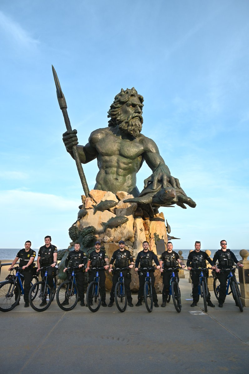 VBPD's tweet photo. Our Oceanfront Community Oriented Policing team aka OCOP is ready for a great weekend/summer down at the beach ๐ ๐ฒ
#SITW #VBPD #bikecop #police #publicsafety #neptune #virginiabeach #somethinginthewater #vboceanfront #vbboardwalk https://t.co/xFGYHmMnQN