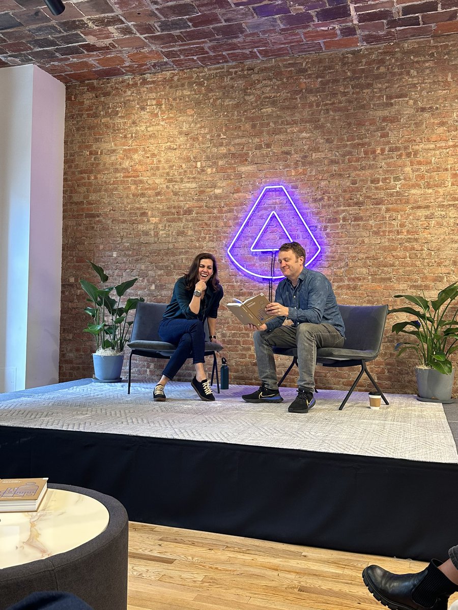DivyaMehta520's tweet photo. @chughesjohnson at Arthur HQ today! @itsArthurAI https://t.co/ipr1YOwu24