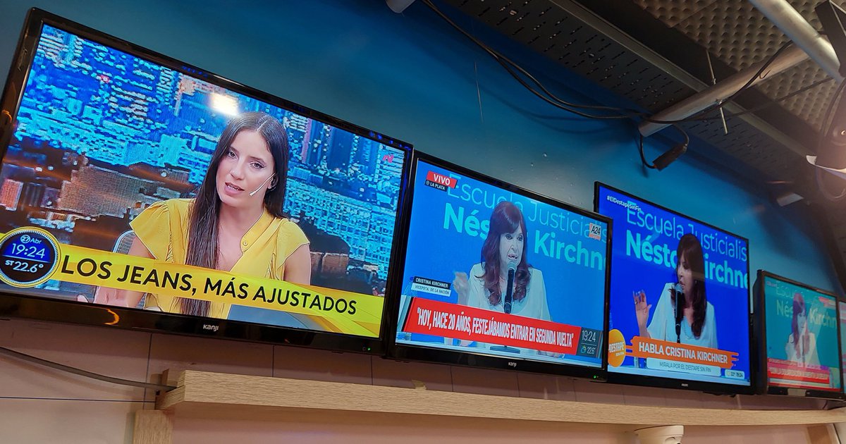 PatricioBarton's tweet photo. Los jeans más ajustados.
Ahora en TN. https://t.co/xQmzr4fDwm