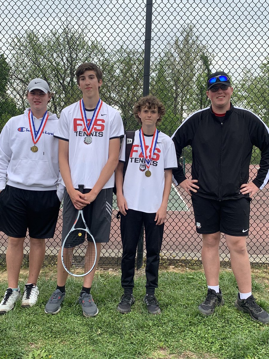 dfoxfzstennis's tweet photo. A successful GAC Tournament for FZS
2nd Place Team.  9 individual medals 2 Gold. 6 Silver and 1 Bronze https://t.co/Xm3JrIsQ5V