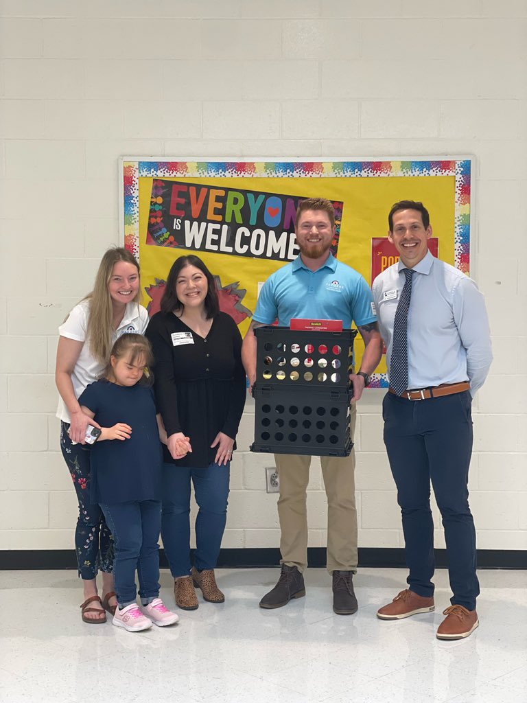 James Forsythe (@jforsyt2) on Twitter photo Supporting teachers and giving back to the community is what it’s all about! Appreciate <a href="/DevinLeggat44/">Devin Leggat</a> and his team <a href="/WeAreFarmers/">Farmers Insurance</a> for the supplies! Supporting teachers and giving back to the community is what it’s all about! Appreciate <a href="/DevinLeggat44/">Devin Leggat</a> and his team <a href="/WeAreFarmers/">Farmers Insurance</a> for the supplies!