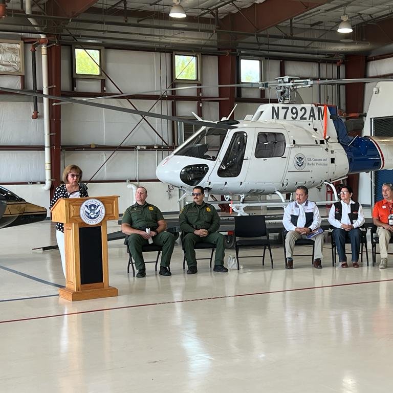 ConsulMexYum's tweet photo. @ConsulMexYum formó parte del evento anual de Seguridad Fronteriza organizado por @USBPChiefYUM con el propósito de concientizar sobre los riesgos a los que se exponen los migrantes e informar sobre los recursos disponibles en caso de encontrarse en peligro

#ProteccionPreventiva https://t.co/77pXsYrzBa