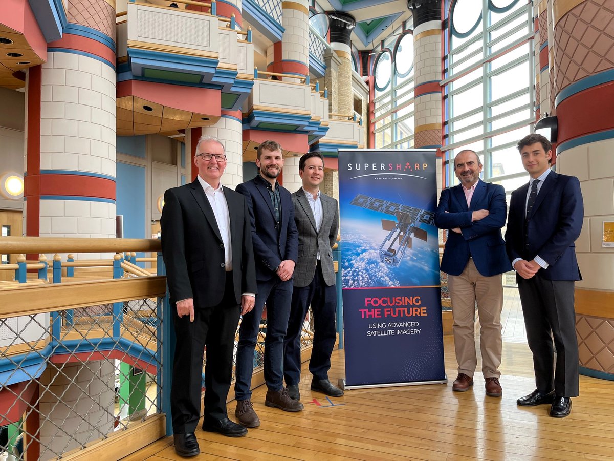 ActuSpace's tweet photo. Le fournisseur espagnol de satellites d'observation de la Terre Satlantis a pris une participation majoritaire dans l'entreprise britannique SuperSharp, issue d'une université, afin de se développer sur le marché de l'imagerie thermique. https://t.co/DXf9xf2Ya7