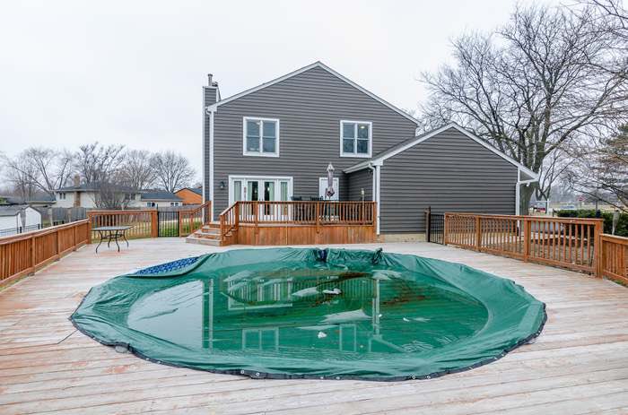 ginaaa's tweet photo. Matt and I close on our first home tomorrow and it’s emotional 😭 We’ve both worked so hard for this and I cannot wait to move in in a couple of weeks and settle. Look at our badass pool and deck!! https://t.co/VhUACHJ00F