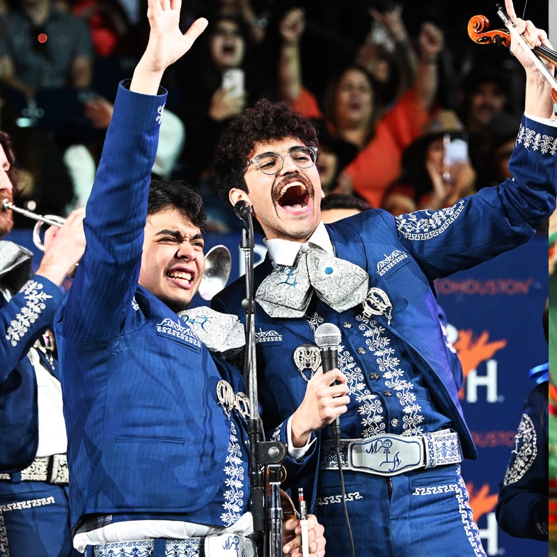 RODEOHOUSTON's tweet photo. ¡Feliz #CincoDeMayo!