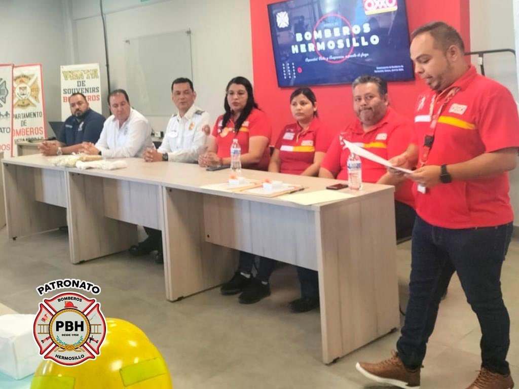 El Programa de Redondeo Clientes OXXO entregó hoy, al Patronato de Bomberos de Hermosillo, el cheque con la cantidad recaudada de enero a marzo de 2023.

Muchas gracias a OXXO y sobretodo a sus clientes.
¡Di sí al Redondeo!

<a href="/Tiendas_OXXO/">Tiendas OXXO</a> 
<a href="/BomberosHermos1/">BomberosHermosillo</a>