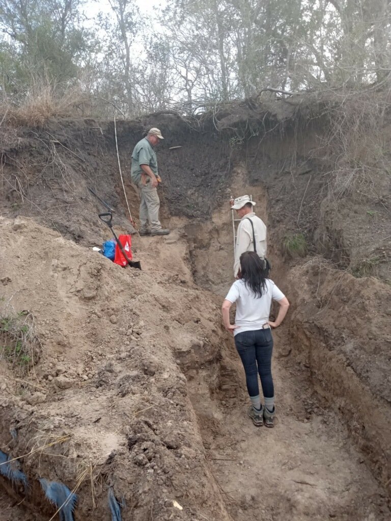 DCalame1933's tweet image. There are many volunteer opportunities with Texas Borderland Archaeology. We are ALL volunteer!! Come join us at TBA and help us uncover Texas' Prehistoric past!
#arrowheads
#archaeology
#texasarchaeology
#volunteering
#texasprehistory
#texaspaleo
#indiancampsites