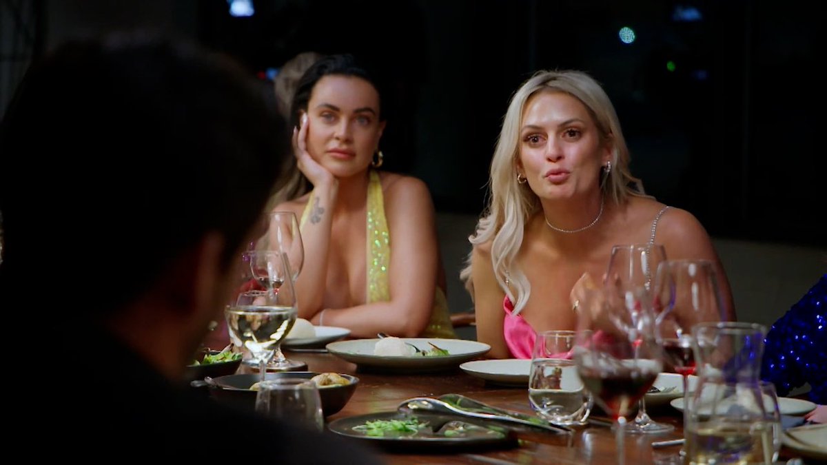 AdeSanderson's tweet photo. Alyssa you have fucked this. Duncan can not do right #MAFSAU #MAFSAustralia https://t.co/AFGn9FxkrY