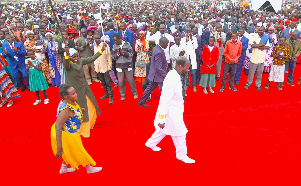 PstVitalis's tweet photo. @edwinsifuna help your collegue, #SomeoneTellKhalwale that PROPHETS OF GOD, has the right message for this Nation. 

All these people can't be wrong!
Definitely, @KBonimtetezi you are the one who's wrong! https://t.co/kQhSzs7UQQ