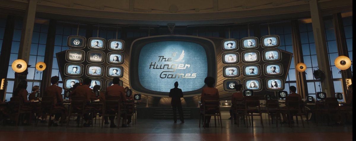 BiaHutche1's tweet photo. Muito orgulho de ser tributo, esse trailer está impecável 

HUNGER GAMES TRAILER https://t.co/n3WMUQbRKm