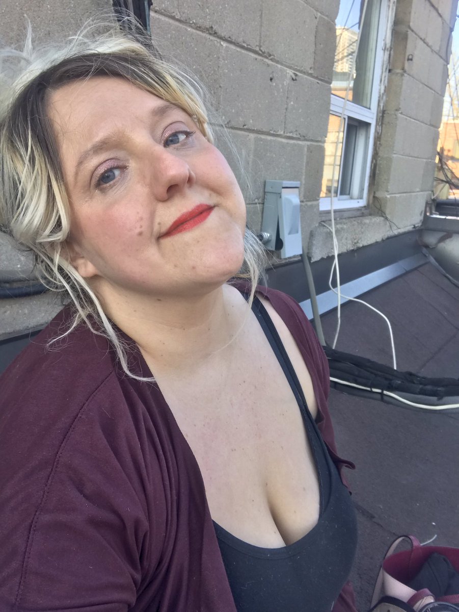 Enjoying sunset on the roof of <a href="/thevelvetTO/">Velvet Underground</a> - will be selling you goods for <a href="/JaneIncMusic/">ᴊᴀɴᴇ ɪɴᴄ</a> &amp; @YouSGirls alllll night for your purchasing pleasure