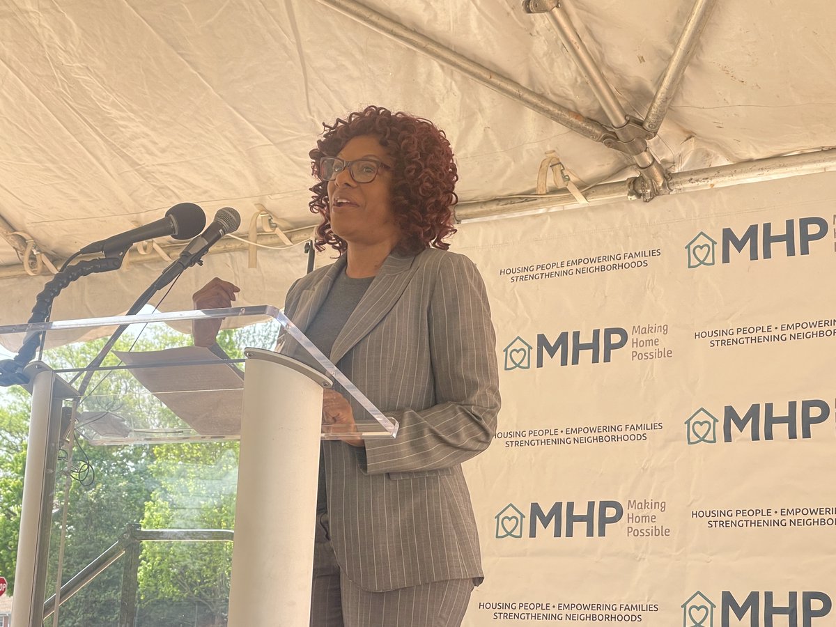 Housing is essential, as illustrated in resident Delores Campbell's testimony of the impact MHP housing has had on her life and the lives of her neighbors who live on low or fixed incomes. 
Her call to action: Let's help more people find affordable housing! #makinghomepossible