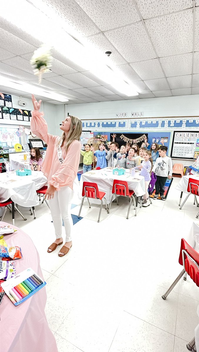 Mrs. Golz tweet media