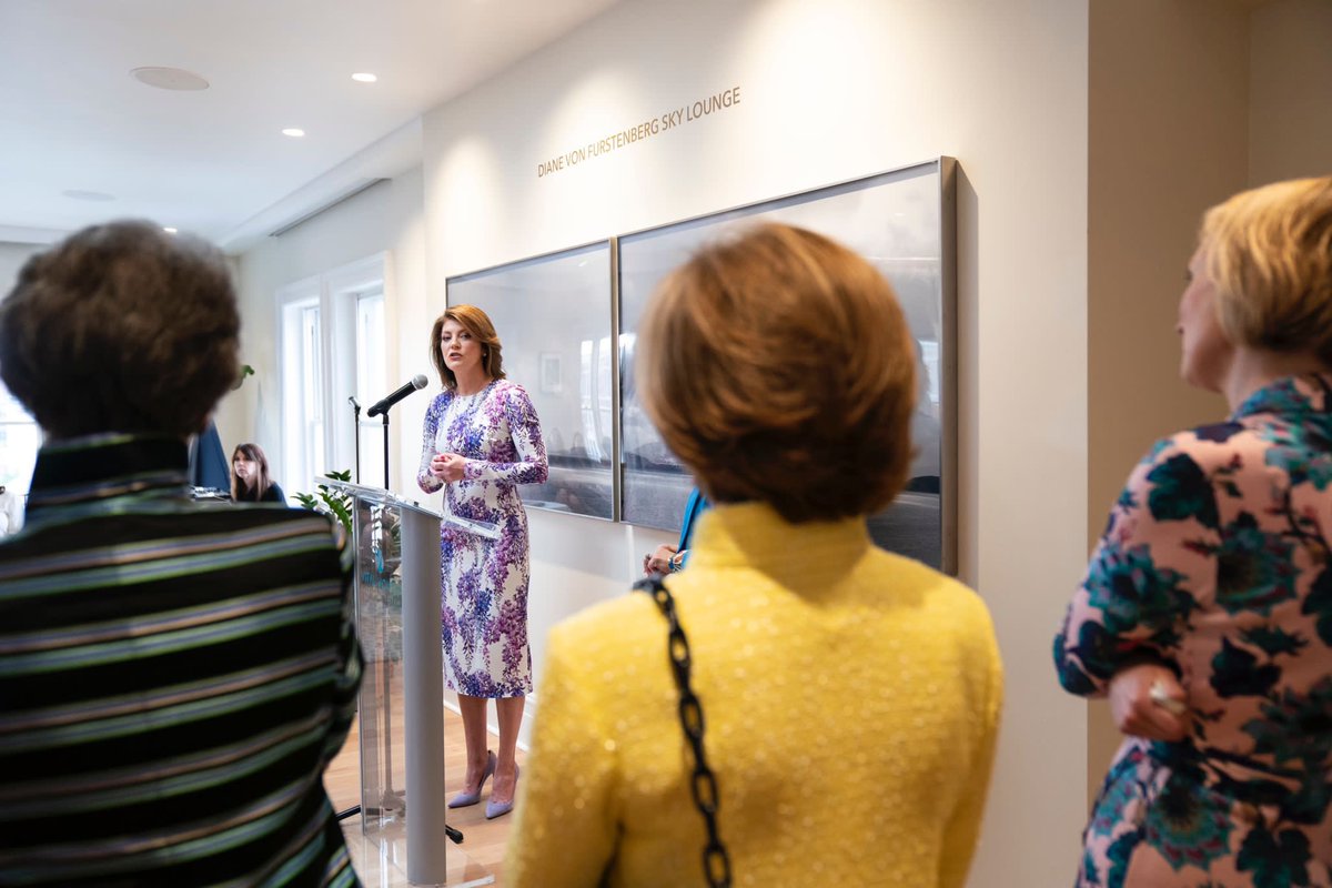 VitalVoices's tweet photo. “I’m proud to be a journalist because every single day, I’m trying to bring truth to light, and also trying to uplift the voices of the least powerful.” - @NorahODonnell #iwmf #vitalvoices #journalism #womeninjournalism #truthinstorytelling https://t.co/Q6WgHkTEmu