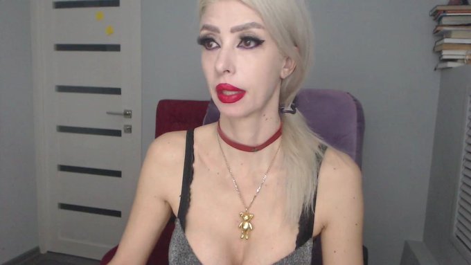 I'm online @MyFreeCams! #onmfc https://t.co/PlGLdxpm31 💚 https://t.co/OekpnqJDmo<a class="tags" href="/tag/myfreecams">@myfreecams</a><a href="/tag/onmfc"class="tags">#onmfc</a>