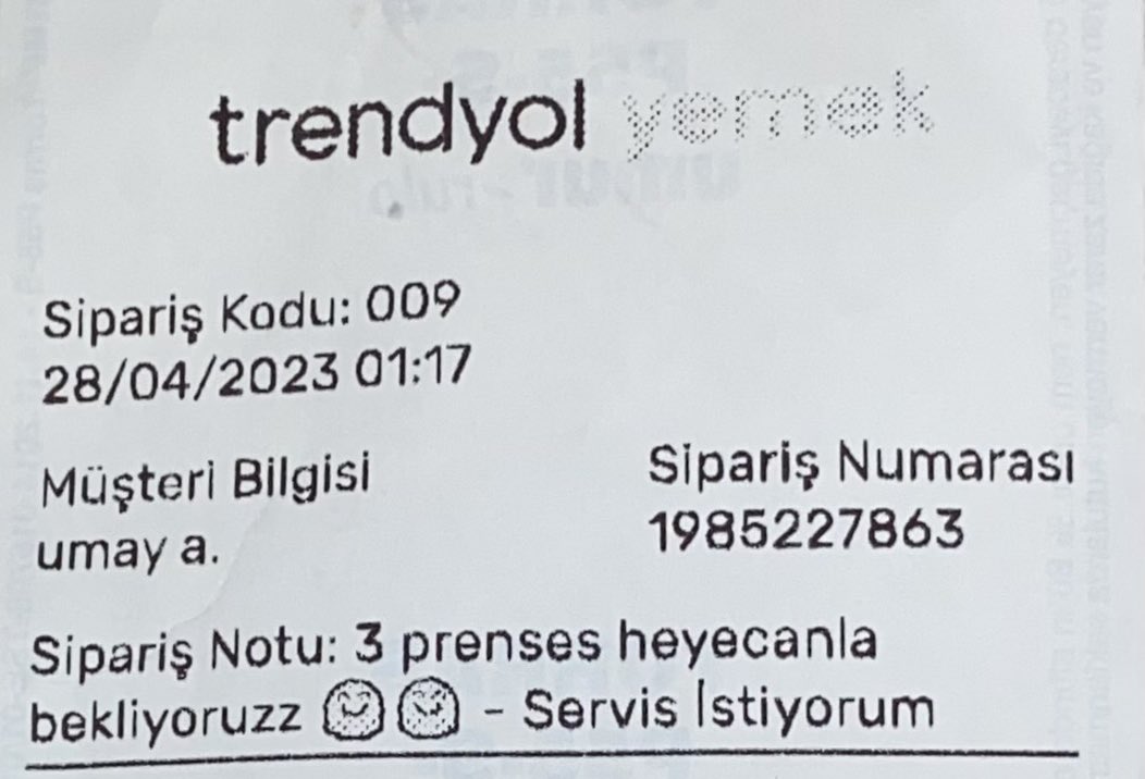üç prenses bekliyoruz diyince kalmayan sosisli poğaçanın yerine birkaç bir şey ayarlarız diyen trendyol kuryesinin krallığı şaka mı