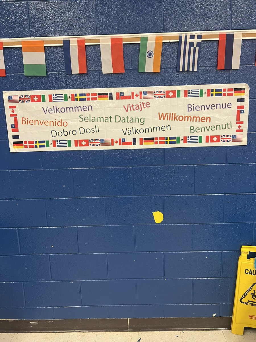 OHarold74's tweet photo. Coventry Cougars and Bethel Manor Eagles join together at CES for a family fun night of games and pizza! @CoventryYC @BMESEagles @YCSD https://t.co/GsLQjMojnA