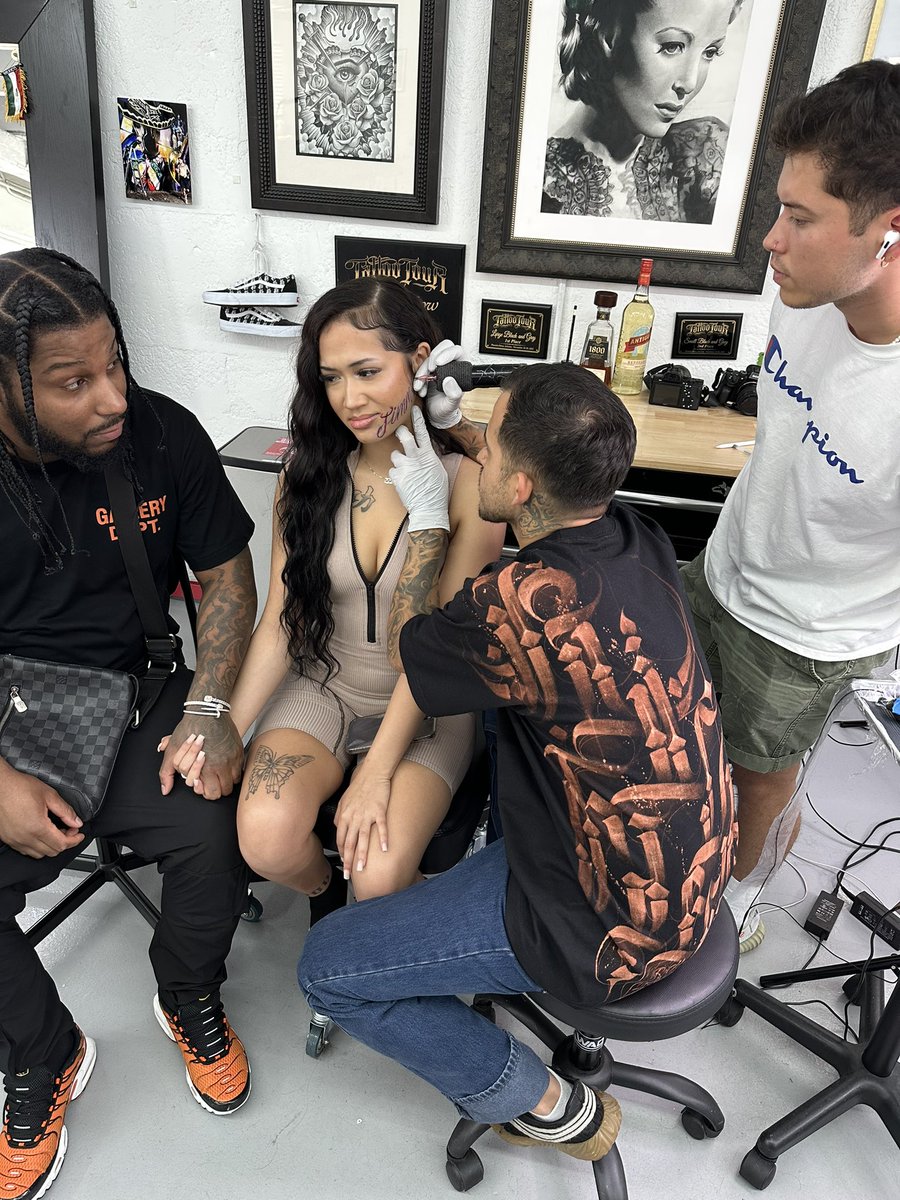 Jimmysmacks on Twitter: "She cant afford to pay her rent this month so