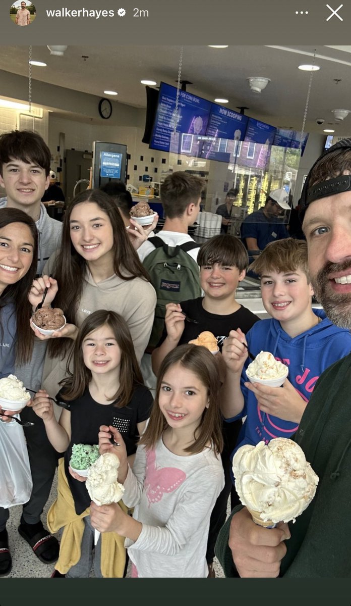 JordanCenter's tweet photo. .@walkerhayes 🤝 @psucreamery https://t.co/ghnxdknXMq