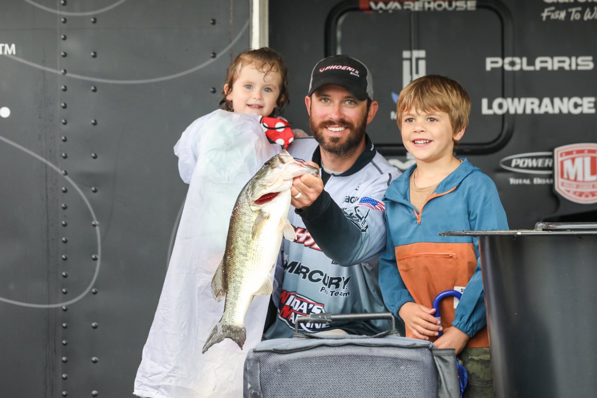 Major League Fishing tweet media