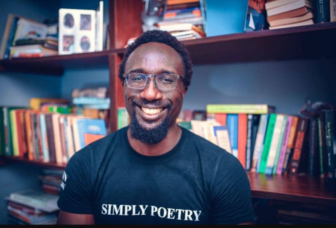 PeterObi's tweet image. Today, I was privileged to listen to an exceptional Nigerian, author, spoken word and performance poetry artist and humanist, Dike Chukwumerijie. His spoken word forensics that painted the mosaic of a challenged Nigeria, was engrossing as it was frightening and indeed, troubling.