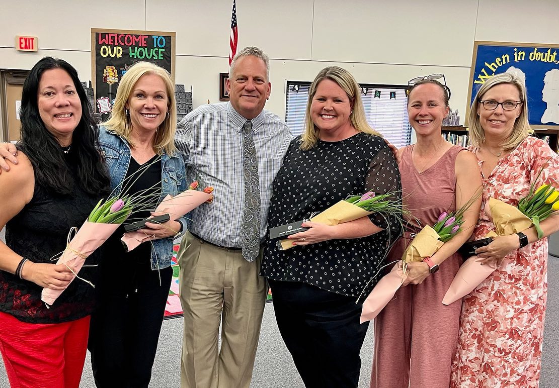 Thank you @JacobsonJets for inviting me to your milestone celebration! These ladies each have 25 years of service in CUSD! We're so lucky to have dedicated faculty and staff #WeAreChandlerUnified