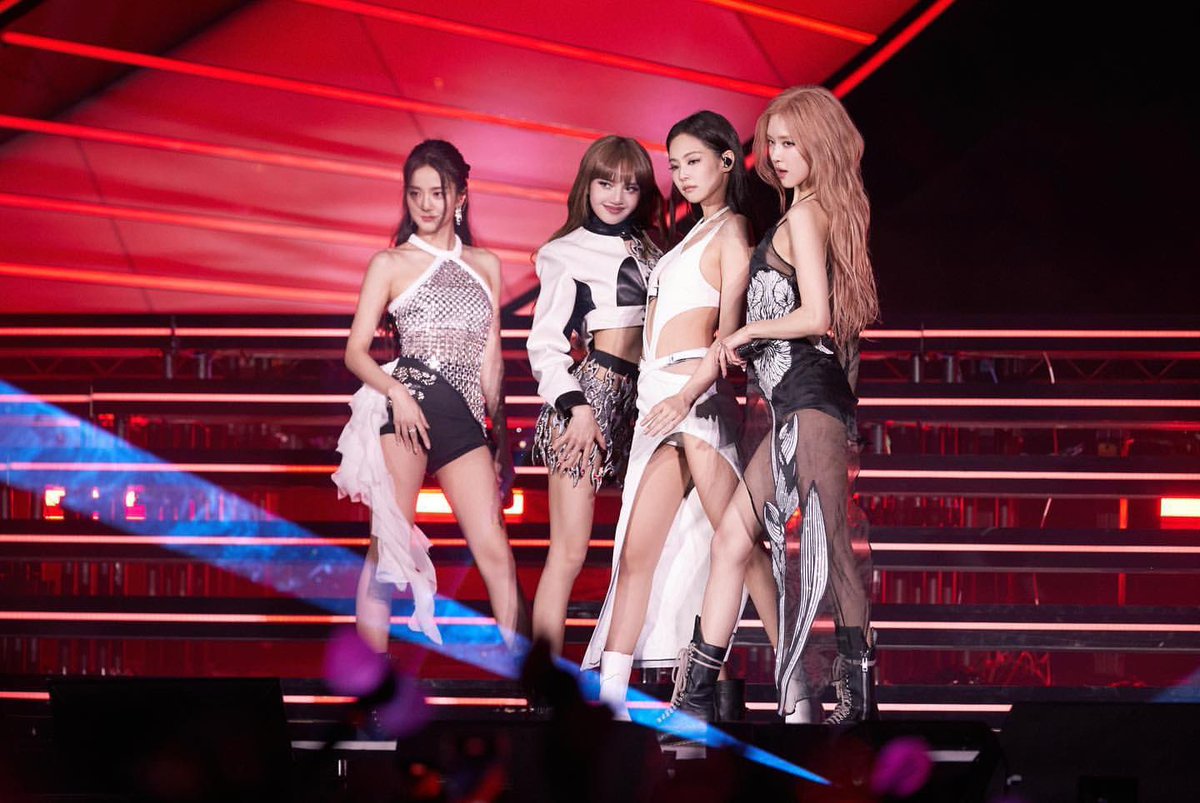 bpmufc2's tweet photo. 👑👑👑👑💖
- “Thank you to all of my amazing people for making this 2023 Coachella so memorable and special☺️ Love you all 🫶🏻”
📎 https://t.co/vvNlPWM8go…
LISA COACHELLA COMEBACK
#LisachellaIsHere
#LisaChellaReturns #LISA #BLACKPINK
#BLACKPINKxCoachella https://t.co/6VNlJ8CRLY