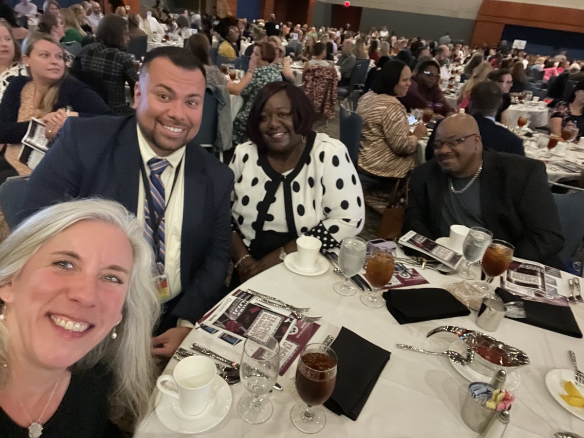 Celebrating Fuller’s Teacher of the Year Ms. Mwaniki tonight! We’re so lucky to have her!!! ⁦@WCPSS⁩ ⁦@FullerPTA⁩ ⁦@WCPSSTeam⁩ ⁦@GHernandezJr⁩