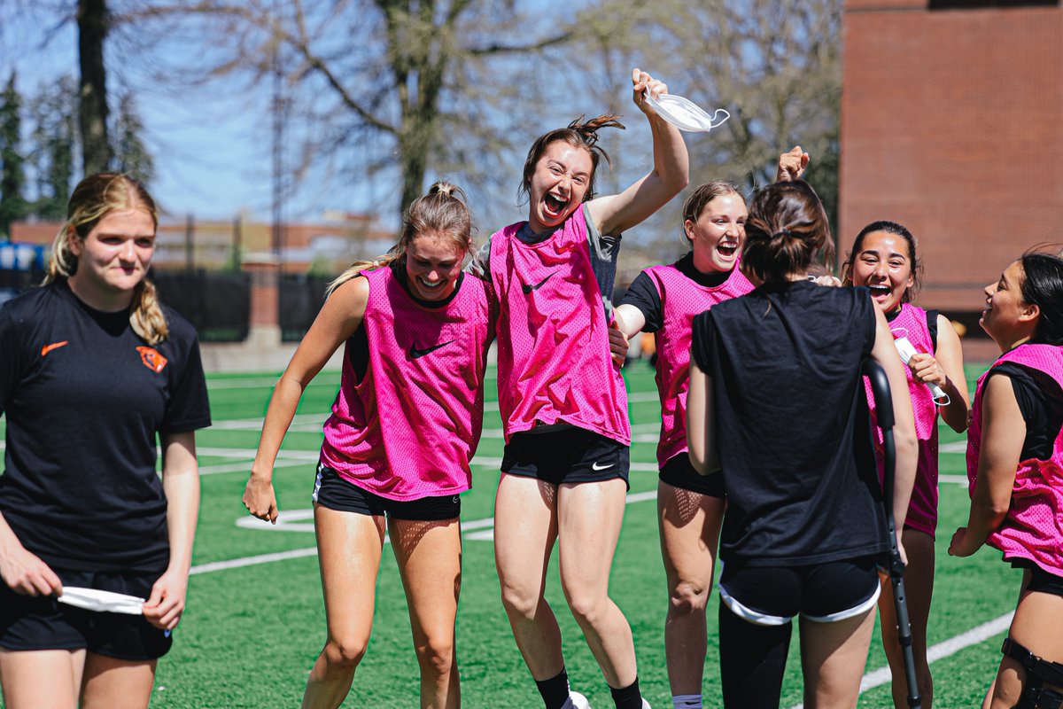 BeaverWSoccer's tweet photo. Field Day practice pics by Sammie 📸

#GoBeavs | #BEAVUP https://t.co/0T0u8J9oW1