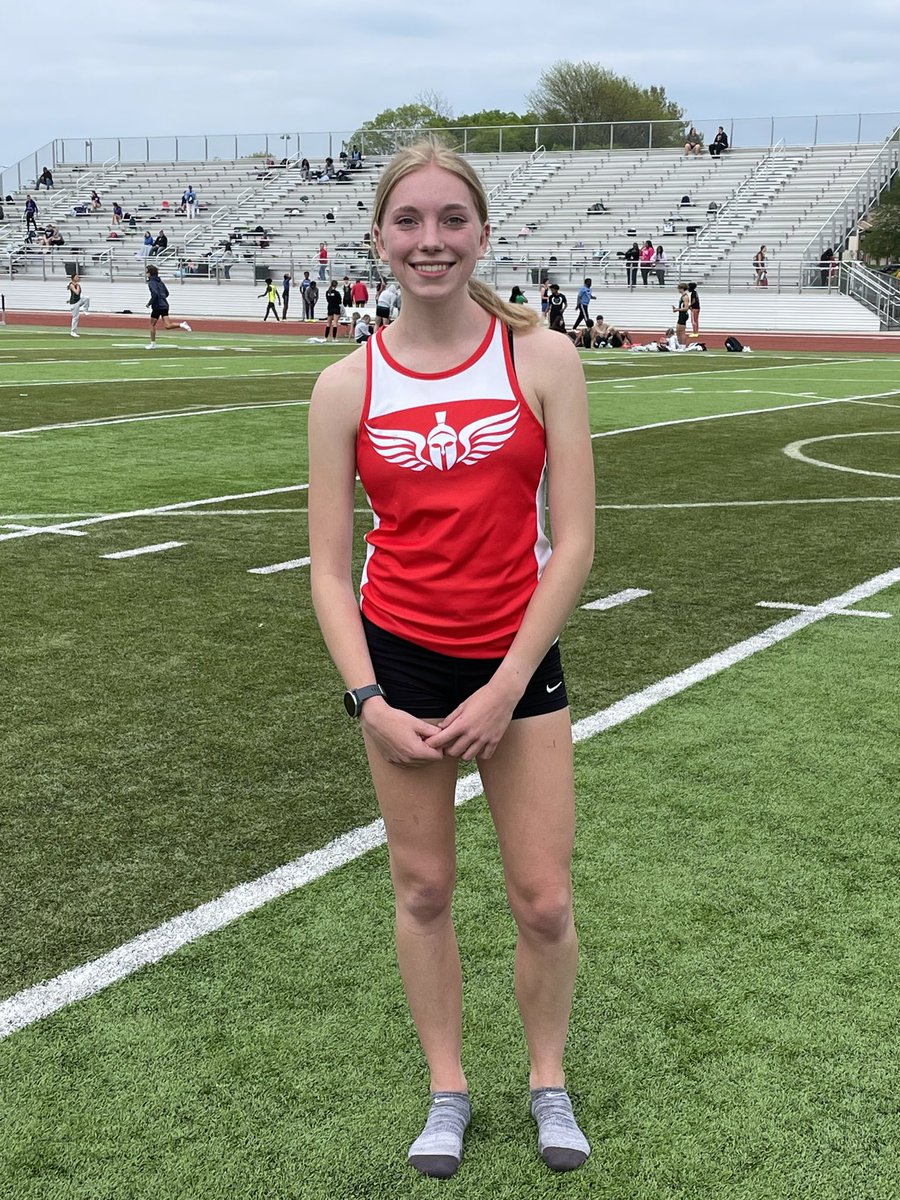 PHHSDistance's tweet image. Champion! @NatalieRuns with a big run in the 1600, 5:47 @PH_Track @phhsbxc