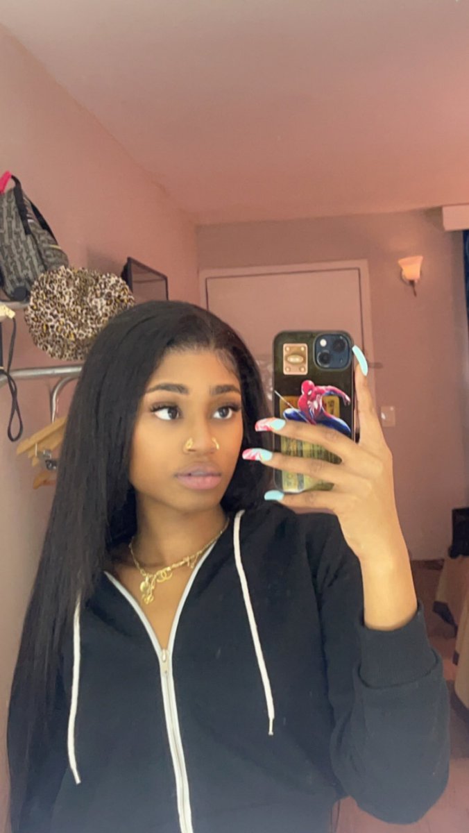 its_meirie's tweet photo. Ion usually be posting early but I look too damn good 🤧💗 https://t.co/EopnLe8R3R