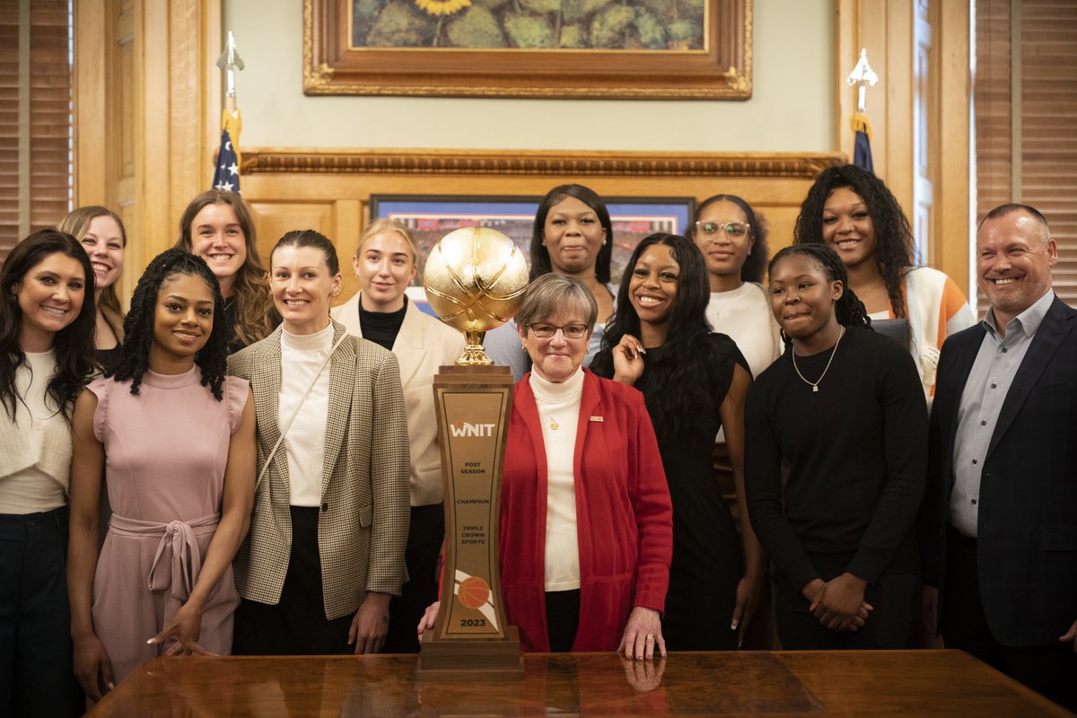 KUWBball's tweet photo. A day at the State Capitol 😊 https://t.co/T7AI7kcrW2