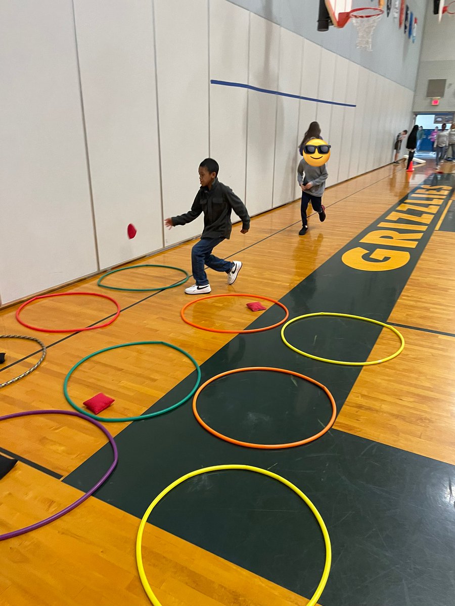 Sarah Brucher tweet media