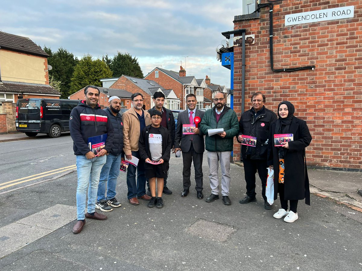 Team Labour Spinney Hills - Great response from residents #LabourDoorstep #VoteLabour #LocalElections2023 #SpinneyHills <a href="/Shabbir4Labour/">Shabbir Aslam</a> <a href="/KhiljiYasir/">Yasir Khilji</a> <a href="/contactkhalidm/">Khalid Mahmood - خالد محمود</a>