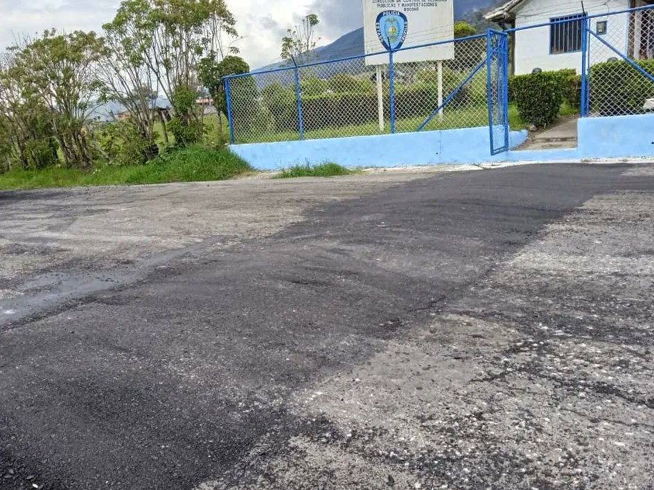 Hemos destinado hasta la fecha más de 90 toneladas de asfalto para la pavimentación de este eje carretero. Trabajamos en apoyo al <a href="/MPPOPTrujillo1/">Ministerio del PP Obras Públicas - Trujillo</a> y la <a href="/BoconoAlcaldia/">ALCALDIA DE BOCONO</a> cumpliendo las orientaciones del gobernador <a href="/Gerardo4fPsuv/">Gerardo Márquez</a>.

#LevantenElBloqueoYa #27Abril